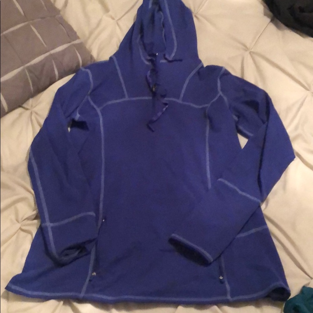 Hooded quarter zip